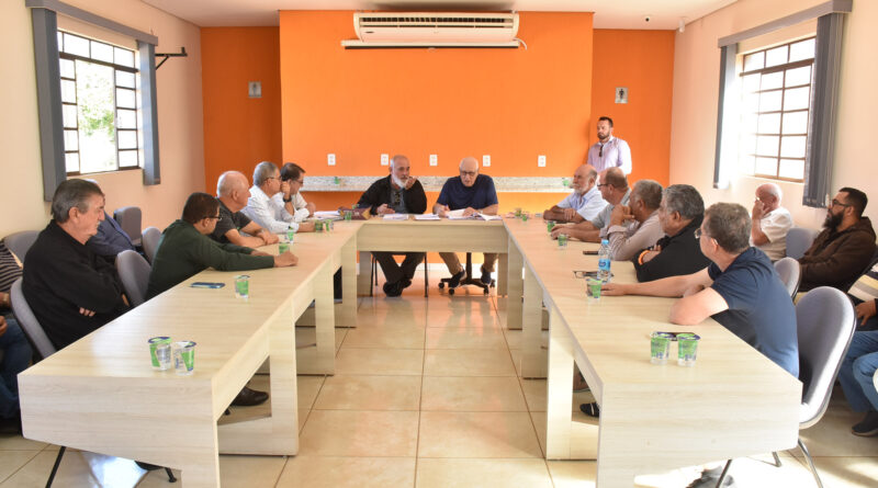Reunião para Discussão de Cláusulas do 2º Semestre.